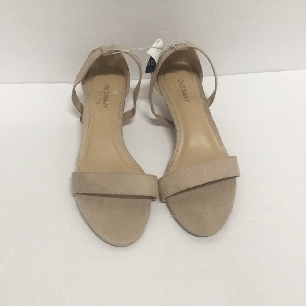 New Old Navy sandals size 8